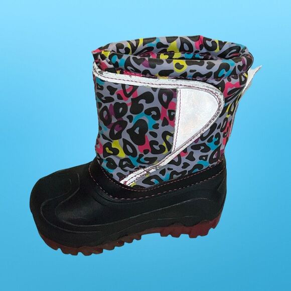 Toddler Members Mark MM Gray Heart Print Light Up Snow Boots Size 7/8 - Picture 4 of 9